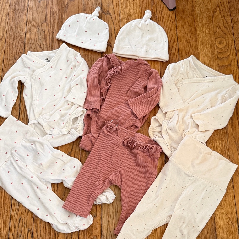 H&M organic newborn baby bundle outfit 6 pieces 2 hats size 1-2 months kimono